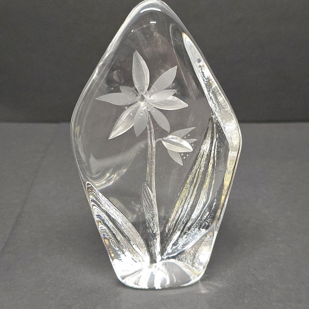 MATS JONASSON SWEDEN CRYSTAL FLORAL MALERAS PAPERWEIGHT VINTAGE